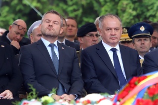 Andrej Kiska a Peter Pellegrini na Cintoríne padlých vojakov rumunskej armády vo Zvolene