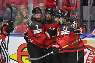 Kanada strelila prvé tri góly v zápase.