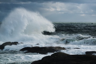 Heavy seas associated with 'Winter Storm Grayson' also known as 'Bomb Cyclone' washes over Nova Scotian coastline.