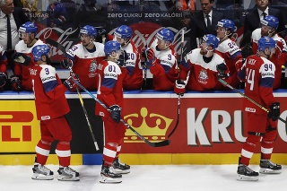 Českí hokejisti v zápase proti Lotyšsku. 