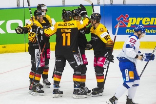  Slovenskí hokejoví reprezentanti nastúpili v sobotu v rámci Euro Hockey Challenge v Garmisch-Partenkirchene na zápas proti domácemu Nemecku.