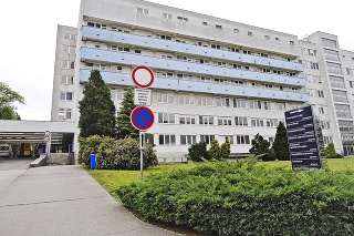 Fakultná nemocnica v Nitre vyjadrila ľútosť nad vzniknutou situáciou.