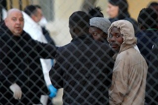 Pri Malte zachránili desiatky migrantov.