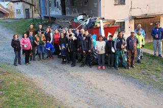 Do upratovania obce Lukov pri Bardejove sa zapojilo približne 30 dobrovoľníkov.
