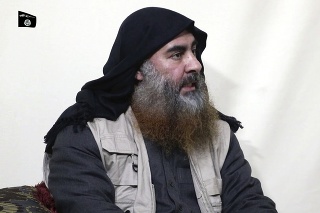 Vodca militantnej organizácie Islamský štát (IS) abú Bakr Baghdádí na propagandistickom videozázname zverejnenom 29. apríla 2019