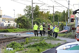 Železničné priecestie Kopčianska, Petržalka: 24.4.2019 o 19.00 hod. Mladým mužom už nebolo pomoci.