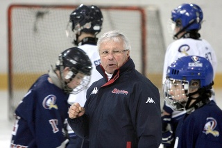 Vo veku 83 rokov zomrel úspešný hokejový tréner Luděk Bukač.