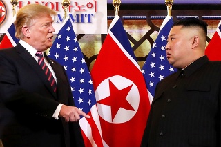 Trump sa s Kimom stretol už druhýkrát.