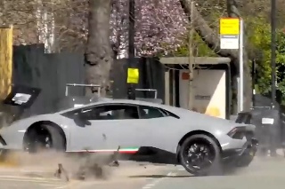 Hral sa na frajera, rozmlátil si nové Lamborghini: Pri cene auta sa budete chytať za hlavu