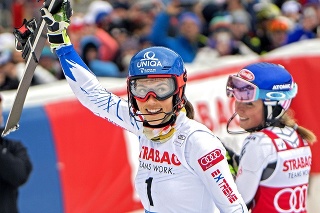 Najväčšie esá: Američanka Shiffrinová a Slovenka Vlhová ťahajú káru popularity ženského zjazdového lyžovania.