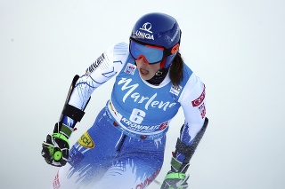 Slovenská lyžiarka Petra Vlhová počas 2. kola obrovského slalomu v talianskom Kronplatzi.