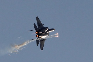 Izraelská stíhačka F-15 v akcii (archívne foto).