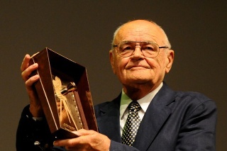 Václav Vorlíček dostal na Art Filme ocenenie Zlatá kamera.