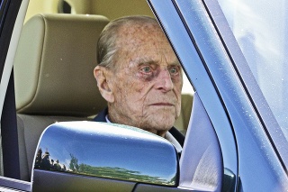 Mnohí sa pýtajú, či patrí 97-ročný muž za volant.
