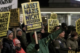 V Rakúsku ľudia protestovali proti krajnej pravici.