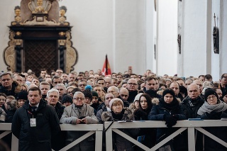 V Gdansku sa koná pohreb zavraždeného starostu.