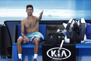 Novak Djokovič postúpil do osemfinále Australian Open.
