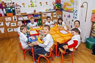 V škôlke, ktorú podporuje Volkswagen Slovakia, sa deti učia hravou formou nemčinu.