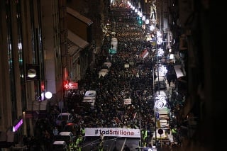 Demonštranti v Belehrade žiadali odstúpenie prezidenta.
