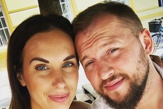Záhumenský so svojou manželkou vyzerali na fotkách ako dokonalý pár.