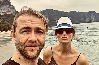 Herec Róbert Halák (41) sa nachádza s priateľkou v destinácii Krabi.