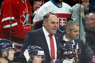 Slovenskí hokejoví reprezentanti do 20 rokov neuspeli ani vo svojom druhom vystúpení na Turnaji štyroch krajín v nemeckom Deggendorfe.