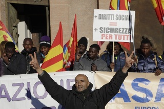 V Ríme protestovali ľudia za zmiernenie nastolenej migračnej politiky