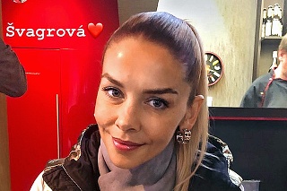 Október 2018: Varholíková po prepustení žiari šťastím a dobieha zameškané.