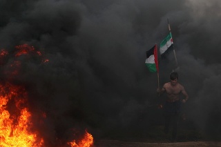 Protesty na hraniciach v Gaze neutíchajú, denne pribúdajú nové obete