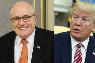 Vpravo Rudy Giuliani, vľavo Donald Trump.