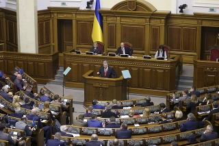V ukrajinskom parlamente prebehla niekoľkohodinová živá debata.