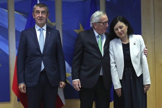 Věra Jourová, predseda Európskej komisie (EK) Jean-Claude Juncker a český premiér Andrej Babiš.