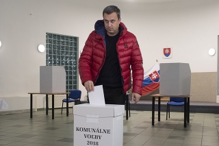 Andrej Danko počas komunálnych volieb.