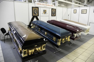 Výstava ponúkla široký sortiment produktov z oblasti pohrebníctva.