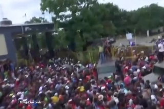obrazok k videu 18393: Imigranti premohli políciu a otvorili hranice: Úrady registrujú tisícky ľudí a ďalší sú na ceste!