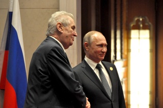 Český prezident Zeman sa stretol s ruským prezidentom Putinom.