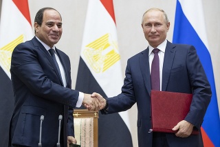 Ruský prezident Vladimir Putin a jeho egyptský kolega Abdal Fattáh Sísí