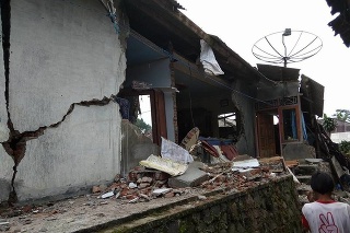 Hrozivé následky zemetrasenia v Indonézii.