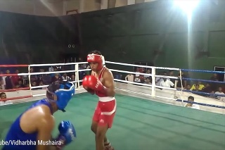 Najbizarnejší boxerský duel? Súboj mužov sa skončil dvojitým knockoutom