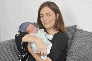 Nicola sa dožila prvých narodenín synčeka. 