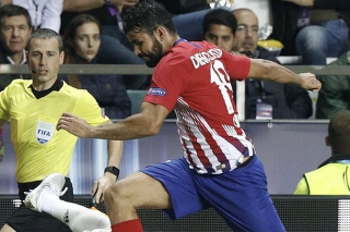 Costa za tento zákrok nevidel ani žltú kartu s rozhodcom to nakoniec vyriešil len dohovorom. 