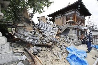 Japonsko zasiahlo silné zemetrasenia. 
