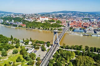 Podľa prieskumu holandskej cestovnej kancelárie TravelBird je Bratislava tretím najzelenším mestom sveta. 