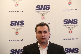 Andrej Danko tlmočil postoj strany SNS.