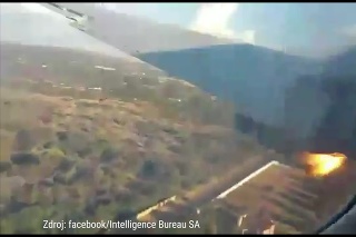 Pasažier sa pozeral, ako mu vybuchol motor pred očami: Posledné momenty pred pádom lietadla!