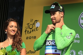 Slovenský cyklista Peter Sagan v zelenom drese pre najlepšieho špurtéra po skončení 4. etapy prestížnych cyklistických pretekov 105. ročníka Tour de France.