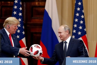 Putin odovzdáva loptu Trumpovi.