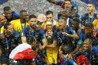 Futbalisti Francúzska získali v nedeľu titul svetových šampiónov na 21. MS v Rusku. 