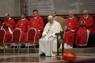 Pápež František na pohrebe kardinála Taurana