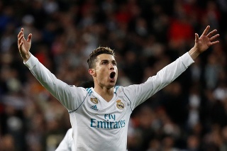 Ronaldo oslavuje gól.